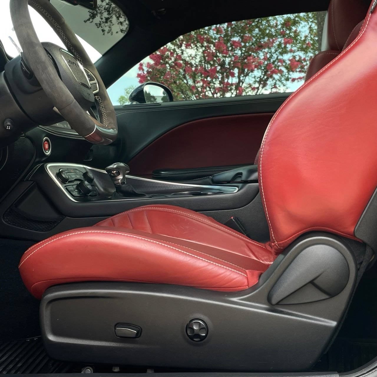 Used 2023 Dodge Challenger SRT Hellcat RWD image 23