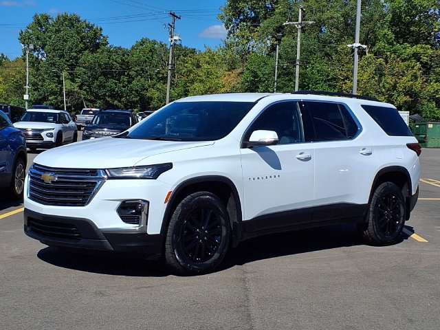 Used 2024 Chevrolet Traverse LT