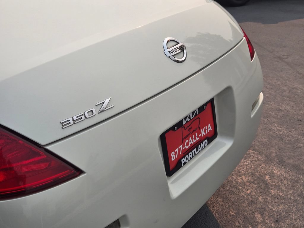 Used 2004 Nissan 350Z Touring RWD image 13