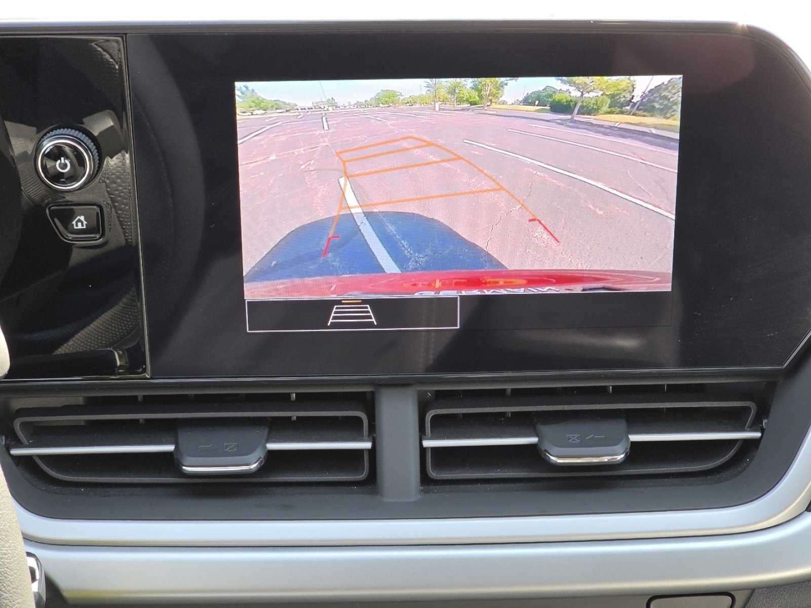 Used 2024 Chevrolet Trax LS FWD image 8