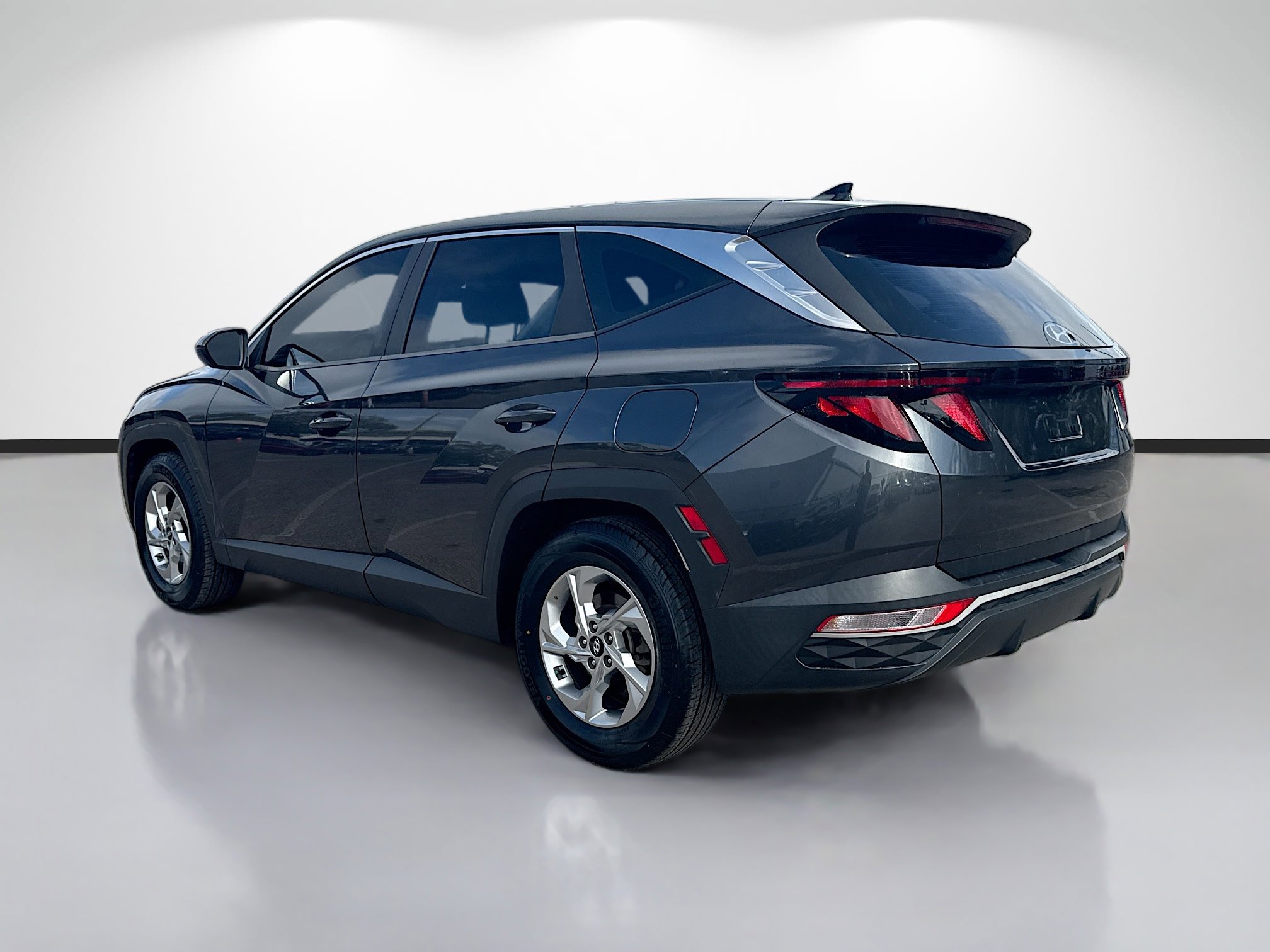 Used 2022 Hyundai Tucson SE image 5