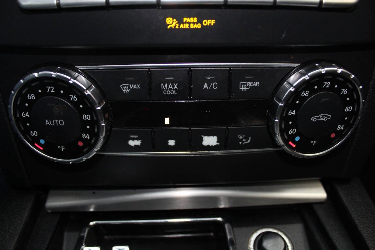 Used 2013 Mercedes-Benz C 300 4MATIC Sedan image 16