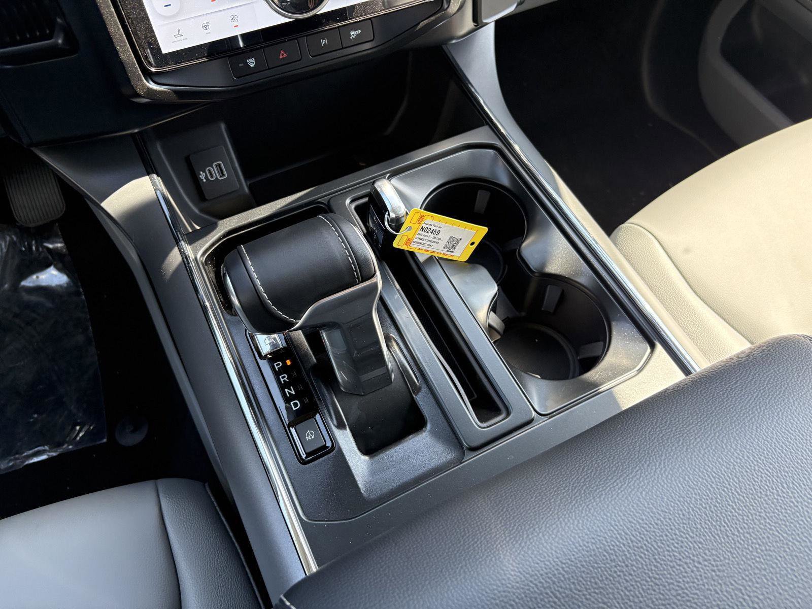 New 2025 Ford F150 Lightning Flash AWD/4WD image 18