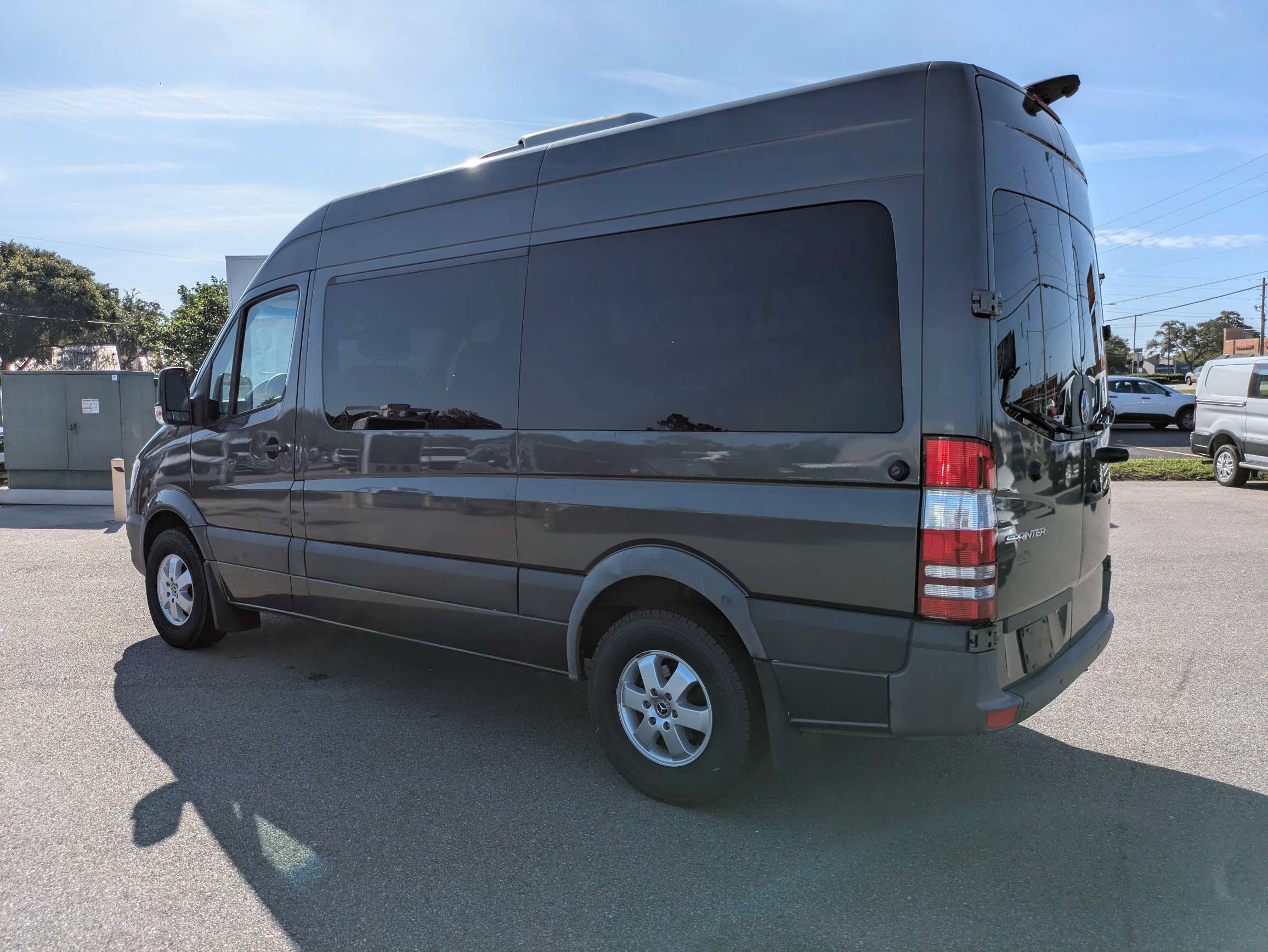 Used 2018 Mercedes-Benz Sprinter 2500 image 6