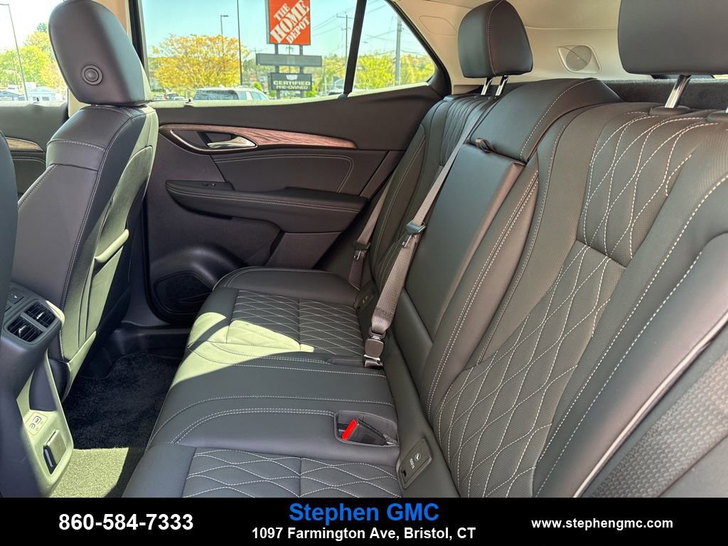Used 2023 Buick Envision Avenir AWD/4WD image 10