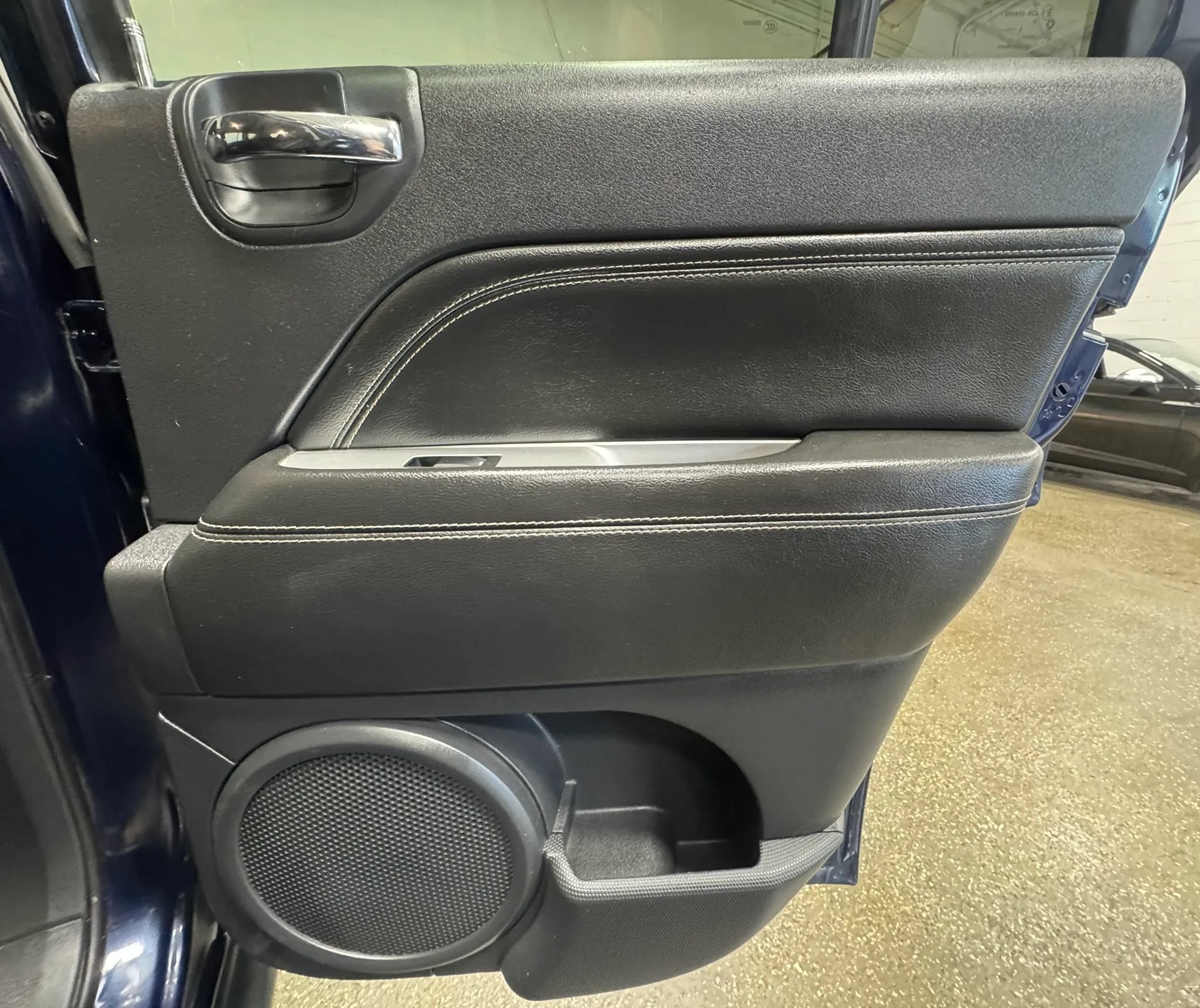 Used 2017 Jeep Compass High Altitude FWD image 25