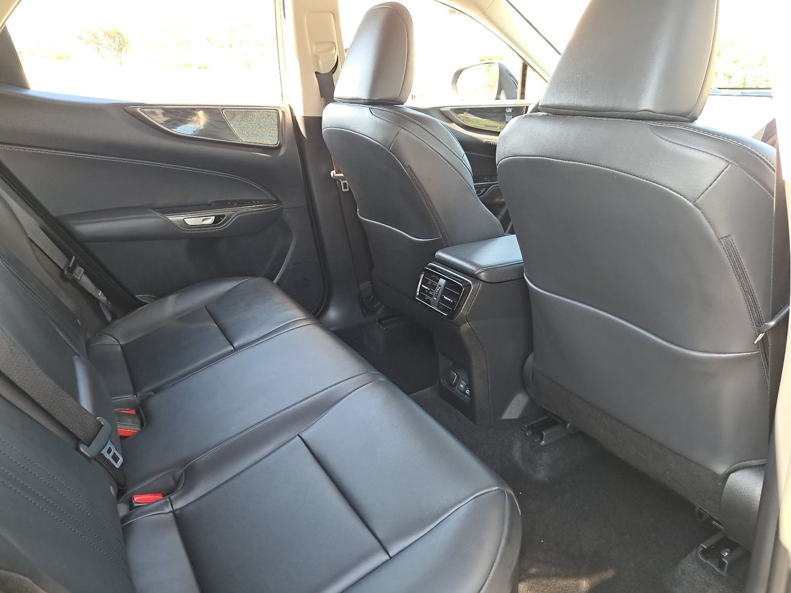 Used 2026 Lexus NX 350h AWD w/ Accessory Package (2T) image 11