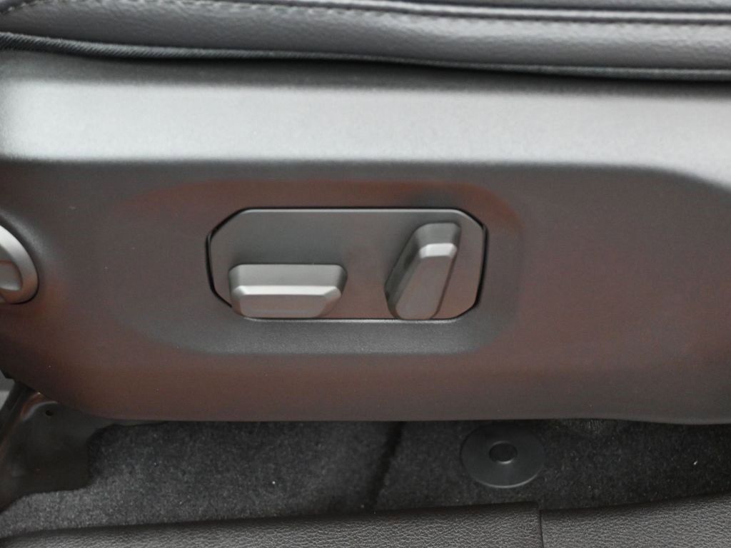 New 2025 Jeep Gladiator Sport image 33