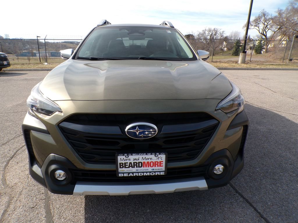 Used 2023 Subaru Outback Touring AWD/4WD image 5