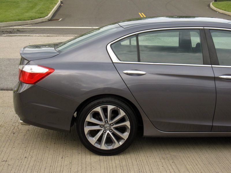Used 2013 Honda Accord Sport image 10