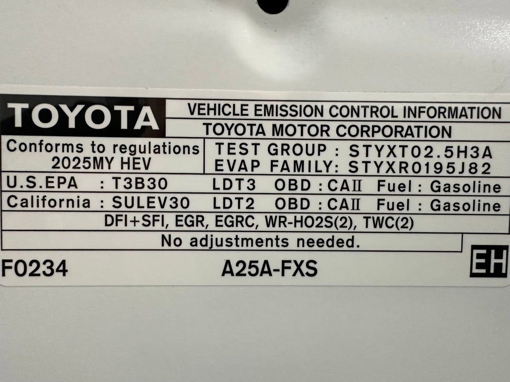 Used 2025 Toyota Sienna XSE image 74