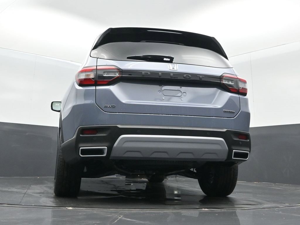 New 2025 Honda Pilot Touring image 20