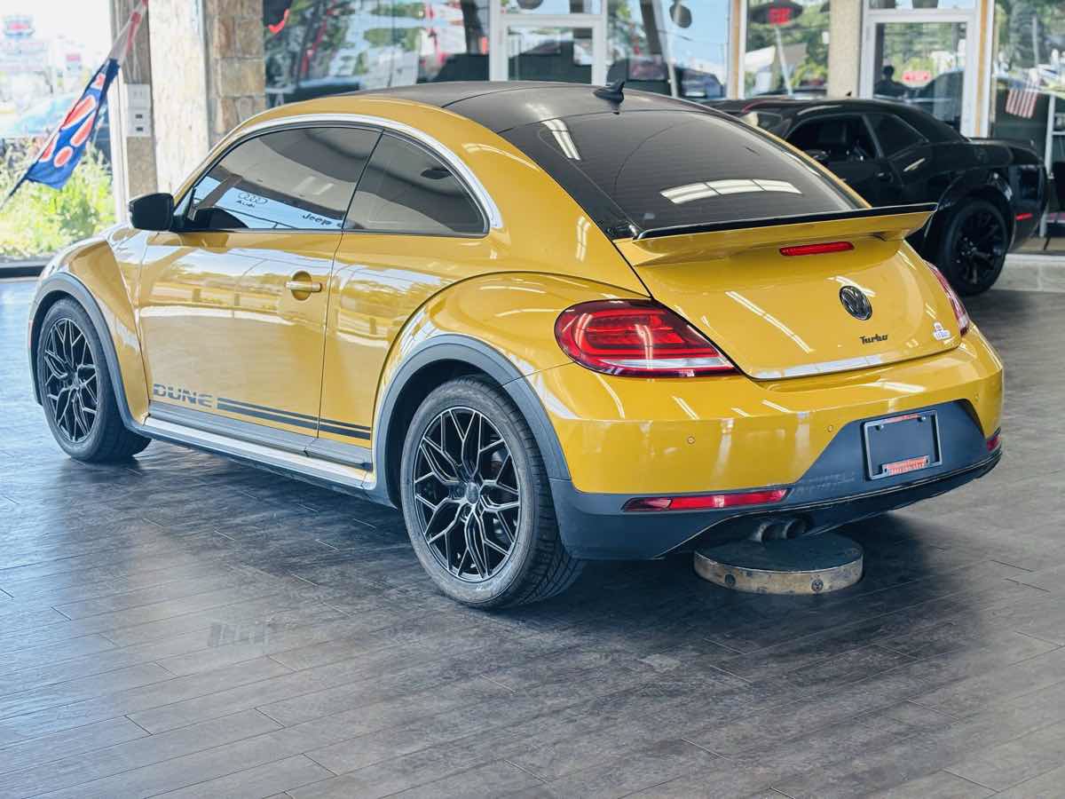 Used 2017 Volkswagen Beetle 1.8T Dune FWD image 14