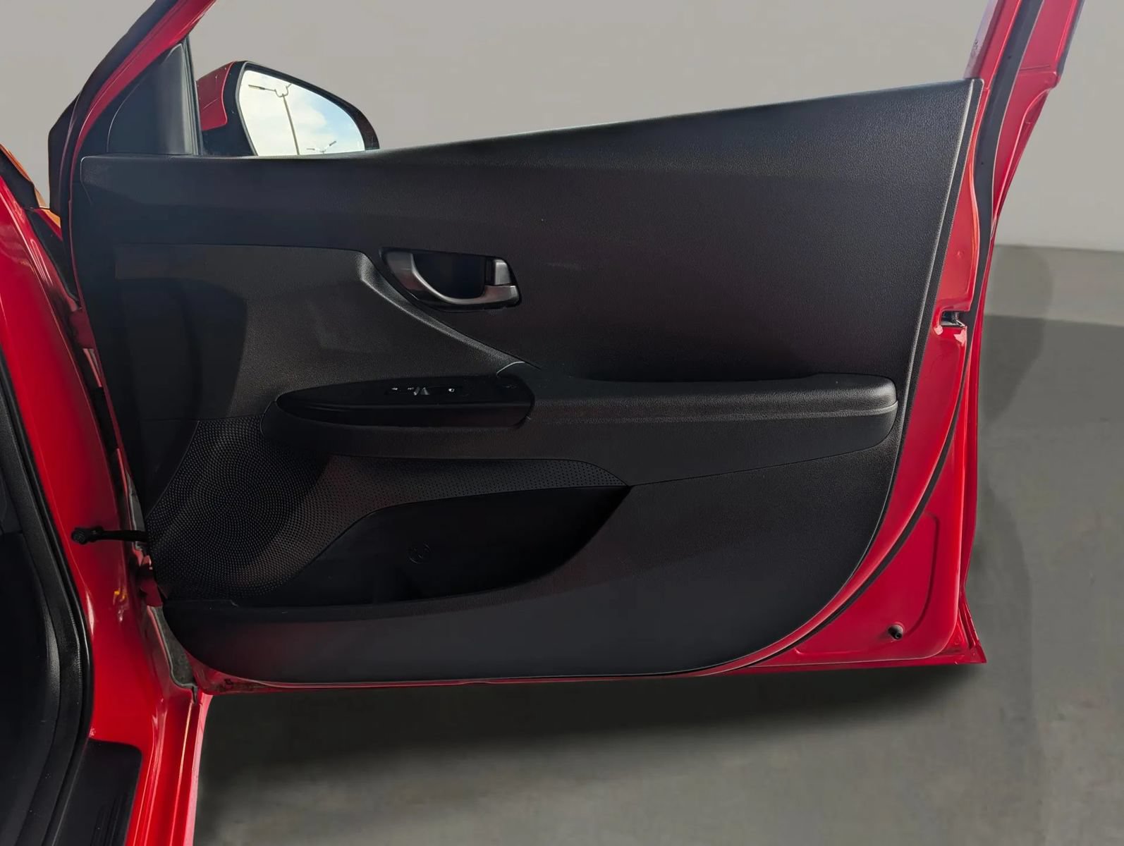 Used 2019 Hyundai Veloster 2.0 FWD image 17