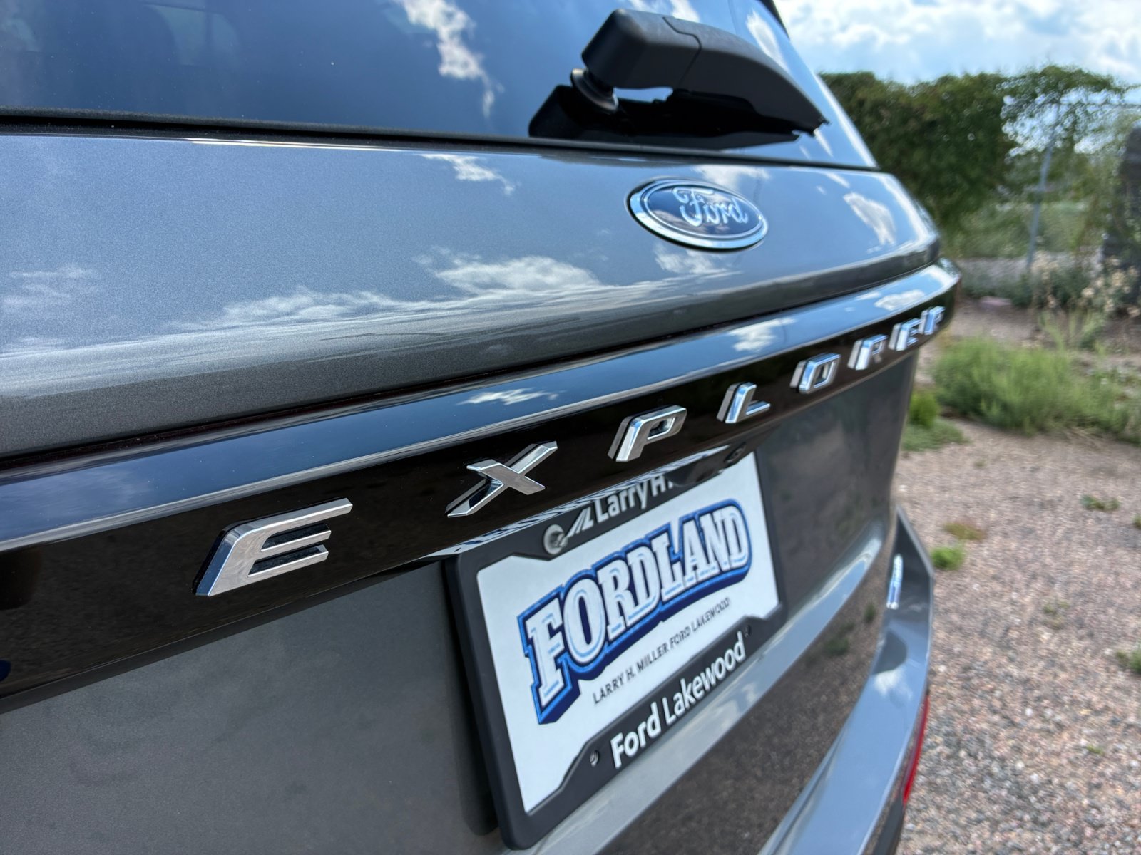 Used 2026 Ford Explorer Active AWD/4WD image 24