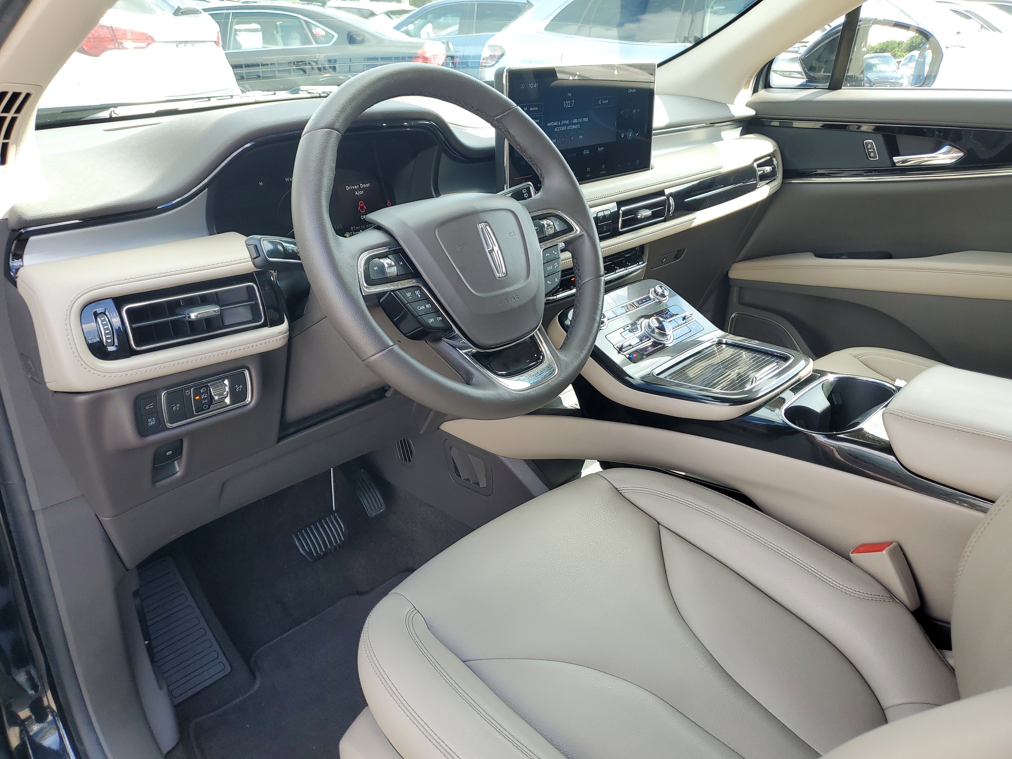 Certified 2022 Lincoln Nautilus FWD w/ Premium Package image 15