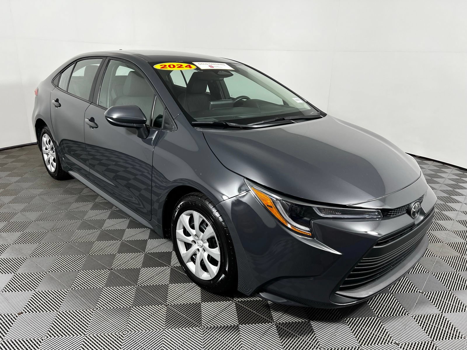 Certified 2024 Toyota Corolla LE FWD image 3