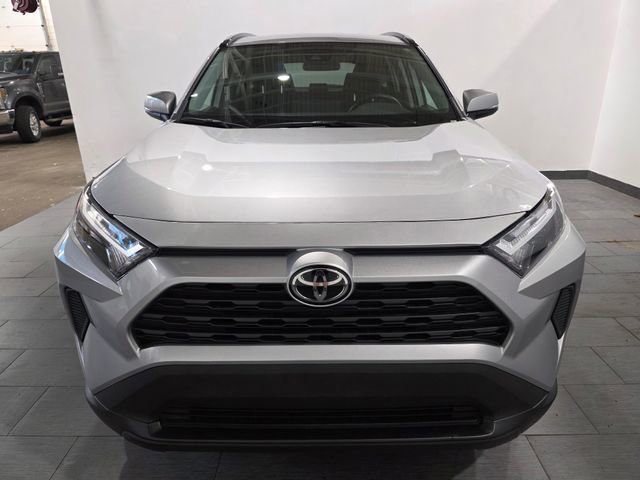 Used 2025 Toyota RAV4 XLE AWD/4WD image 8