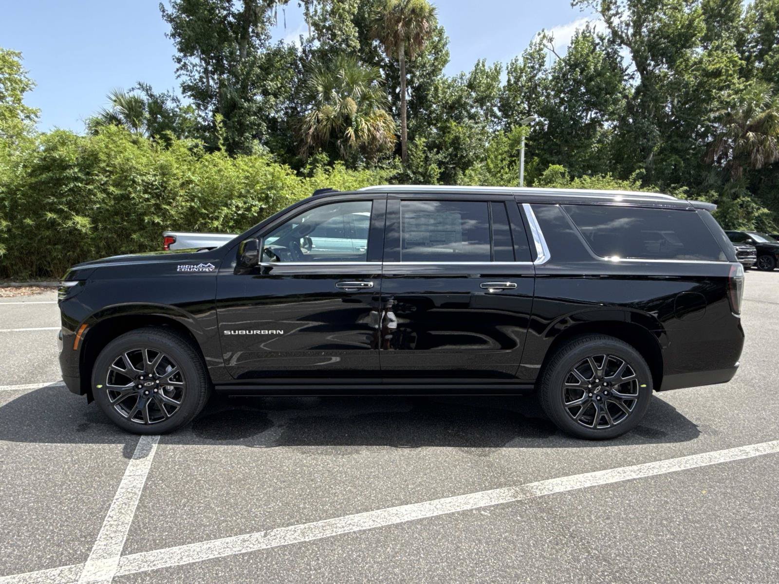 New 2026 Chevrolet Suburban High Country AWD/4WD image 6