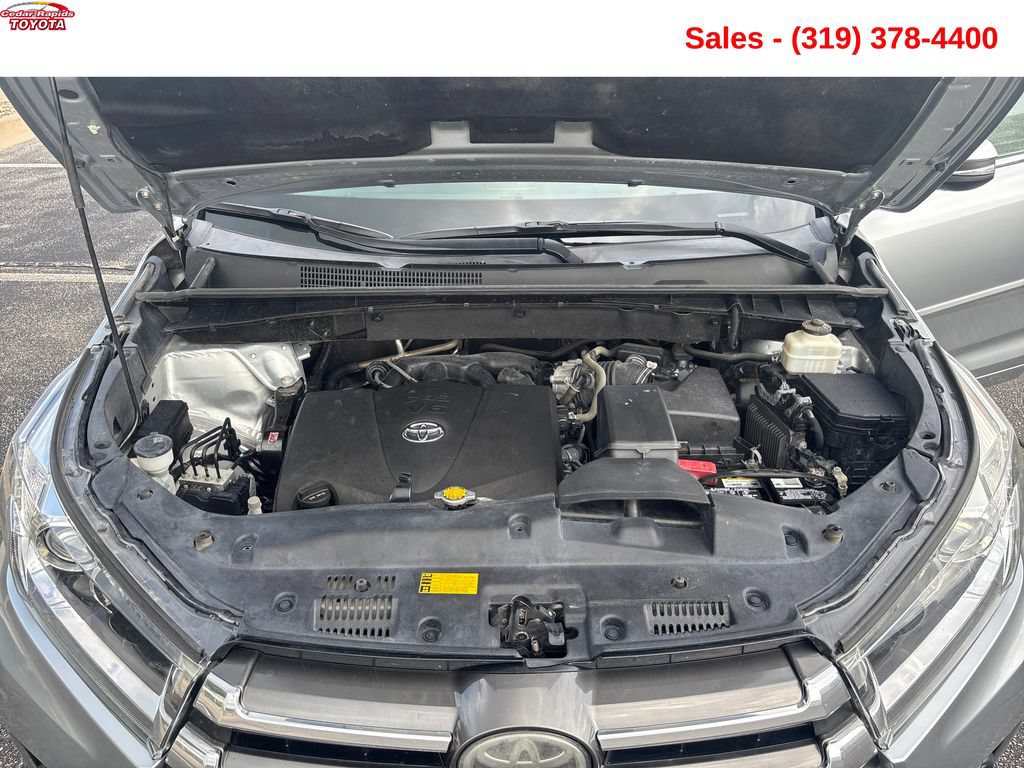 Used 2017 Toyota Highlander Limited Platinum AWD/4WD image 12