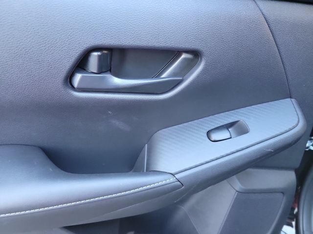Used 2025 Nissan Sentra SV FWD image 18