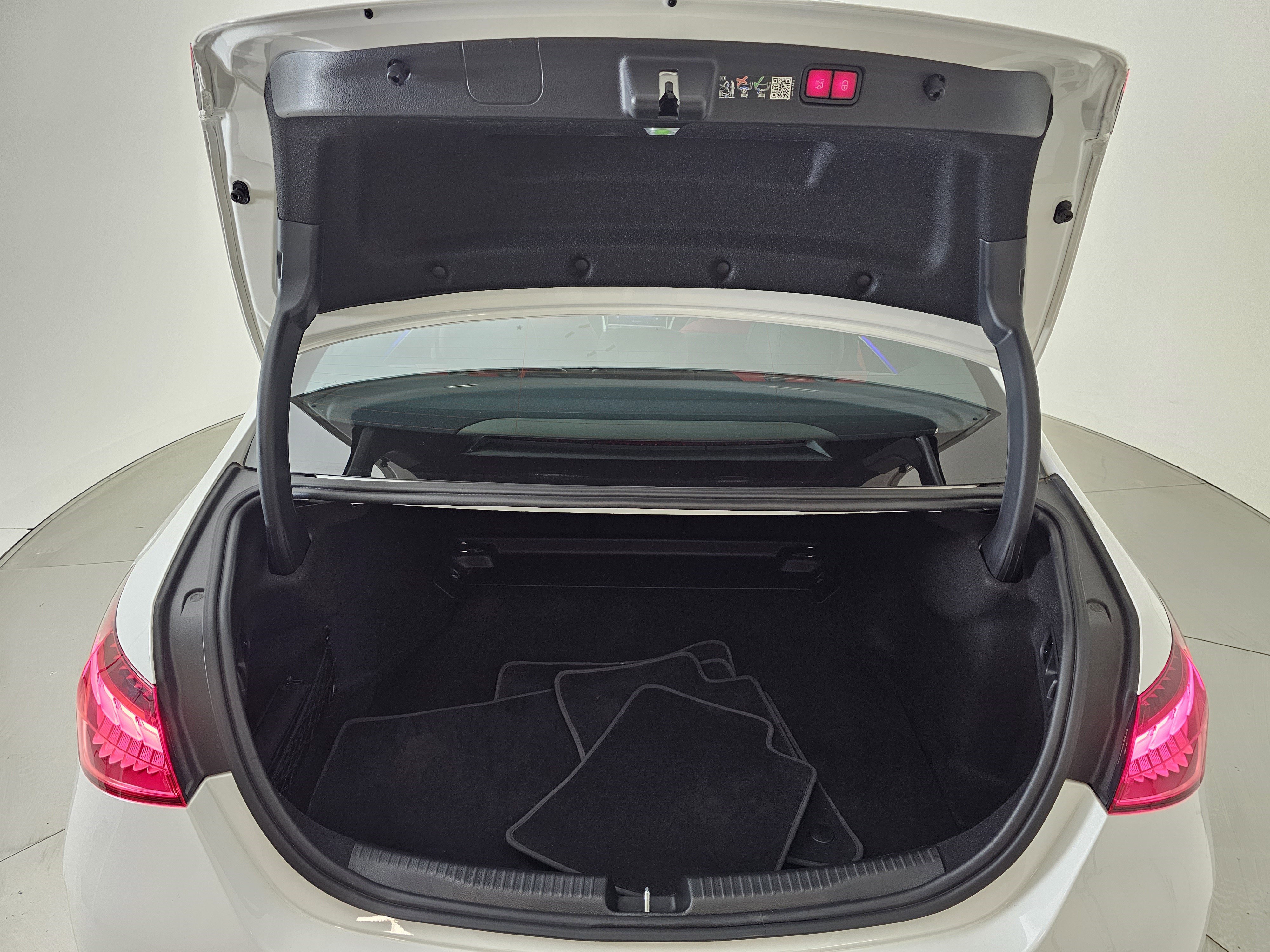 Certified 2024 Mercedes-Benz C 43 AMG 4MATIC Sedan image 26