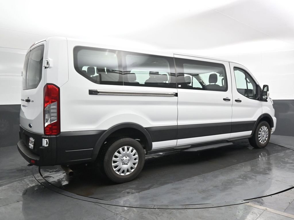 Used 2023 Ford Transit 350 XLT image 3