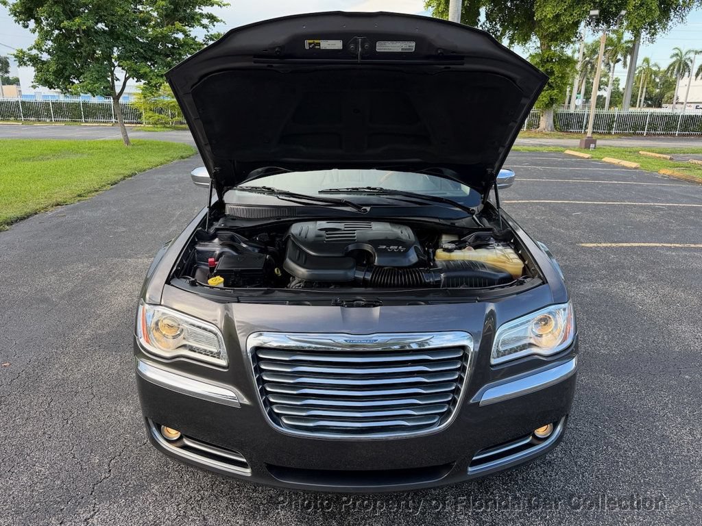 Used 2013 Chrysler 300 C RWD image 79