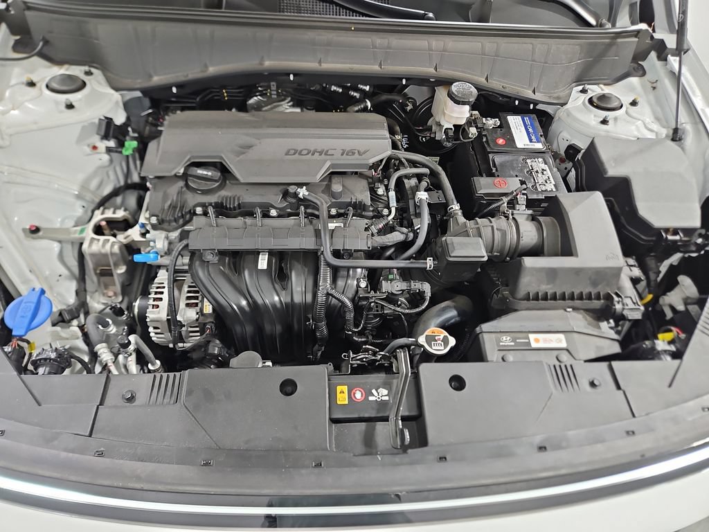 Certified 2025 Hyundai Kona SEL AWD/4WD image 22