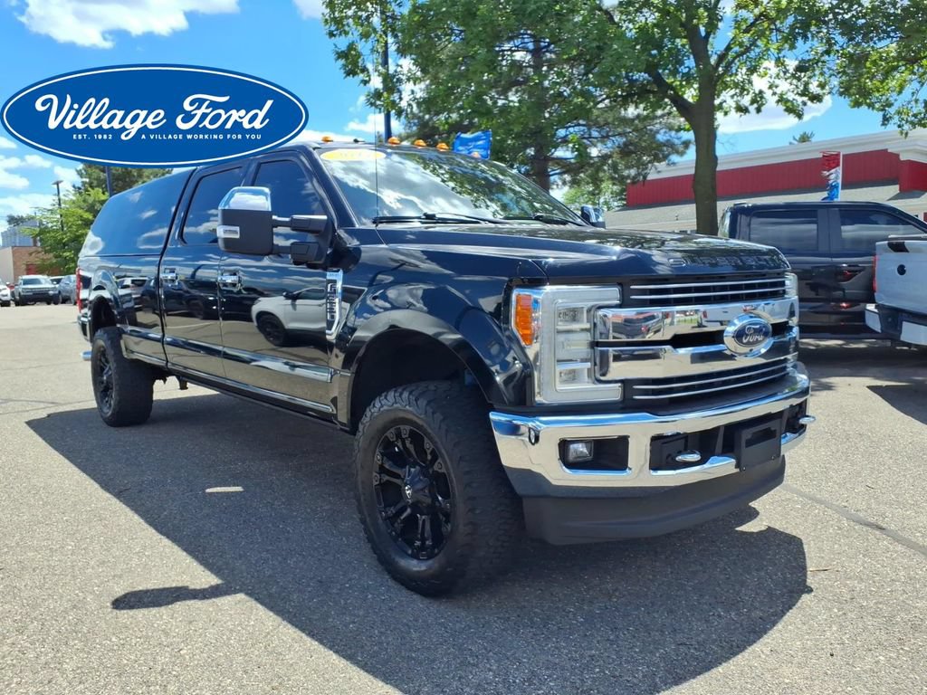 Used 2017 Ford F350 Lariat AWD/4WD image 4