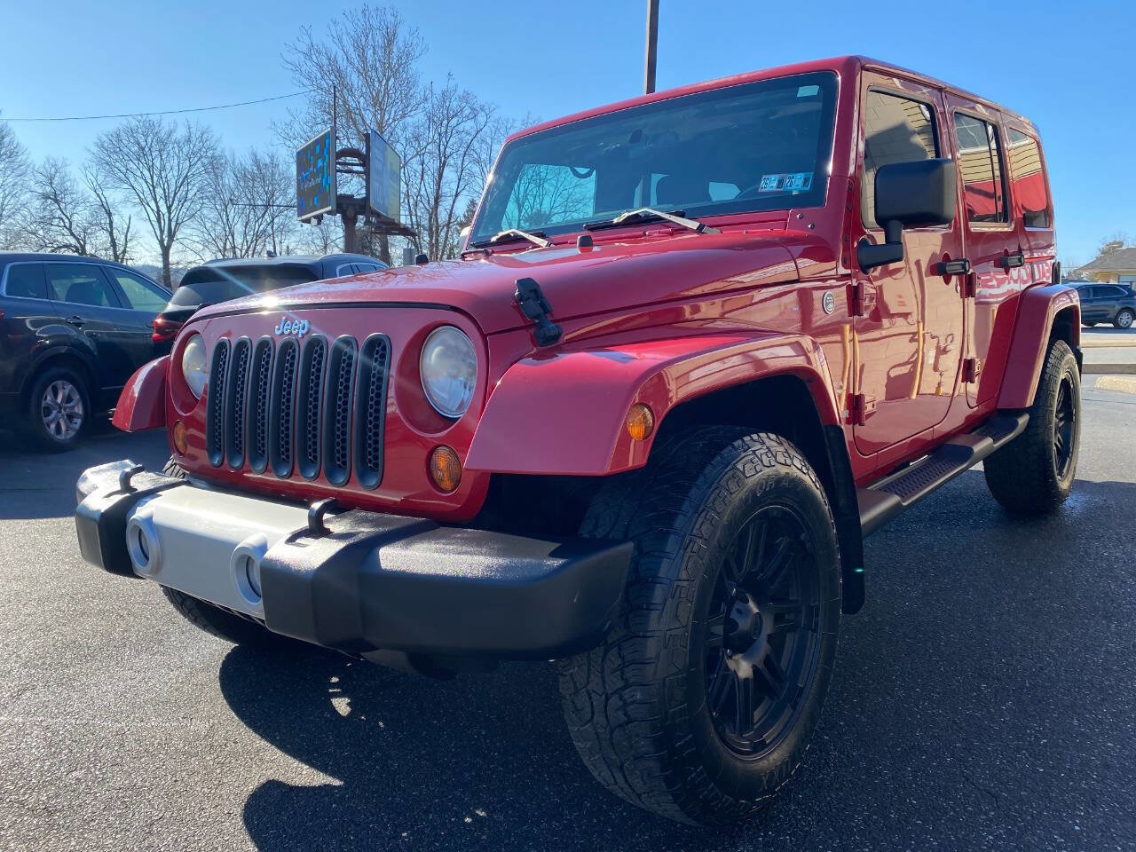 Used 2012 Jeep Wrangler Unlimited Sahara w/ Connectivity Group image 7