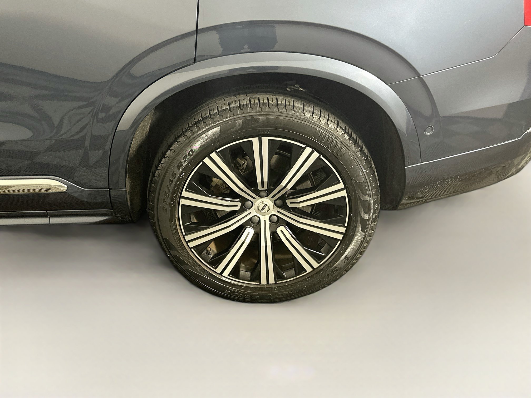 Used 2023 Volvo XC90 B6 Plus AWD/4WD image 11