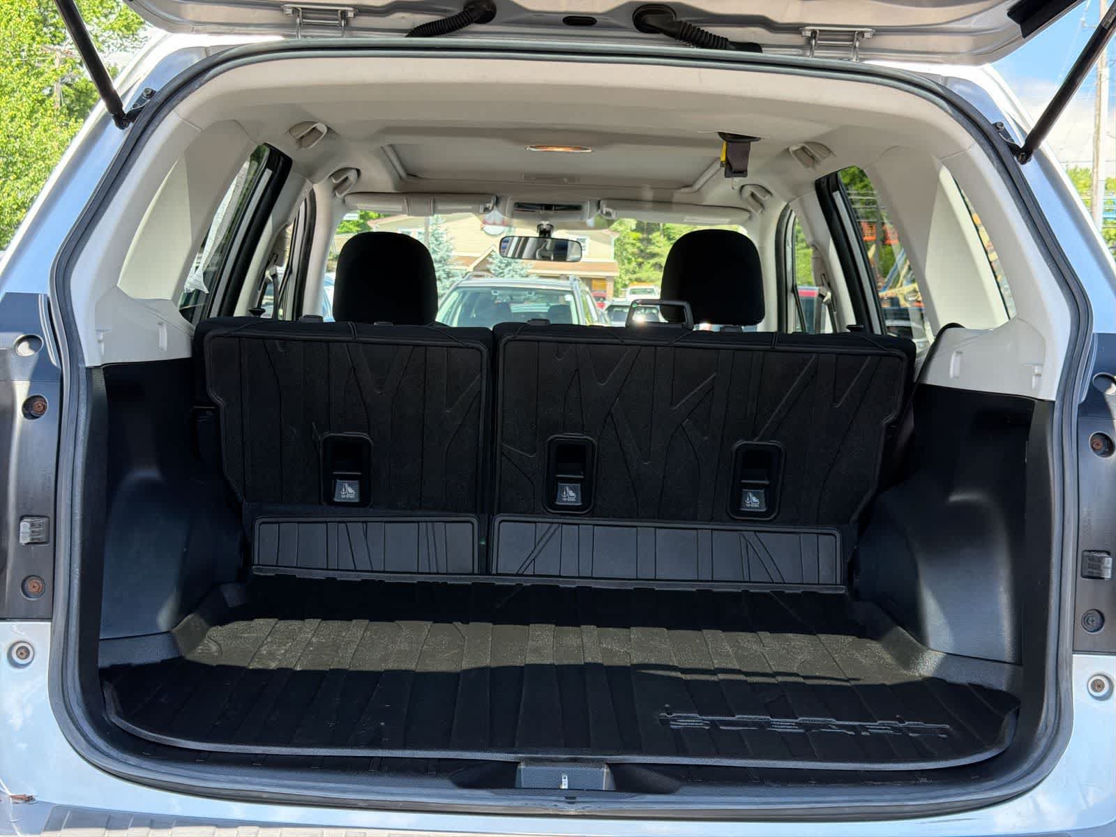Used 2016 Subaru Forester 2.5i Premium w/ All-Weather Package AWD/4WD image 35