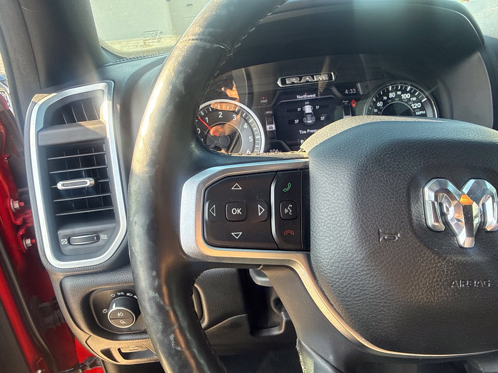 Used 2019 RAM 1500 Big Horn AWD/4WD image 11