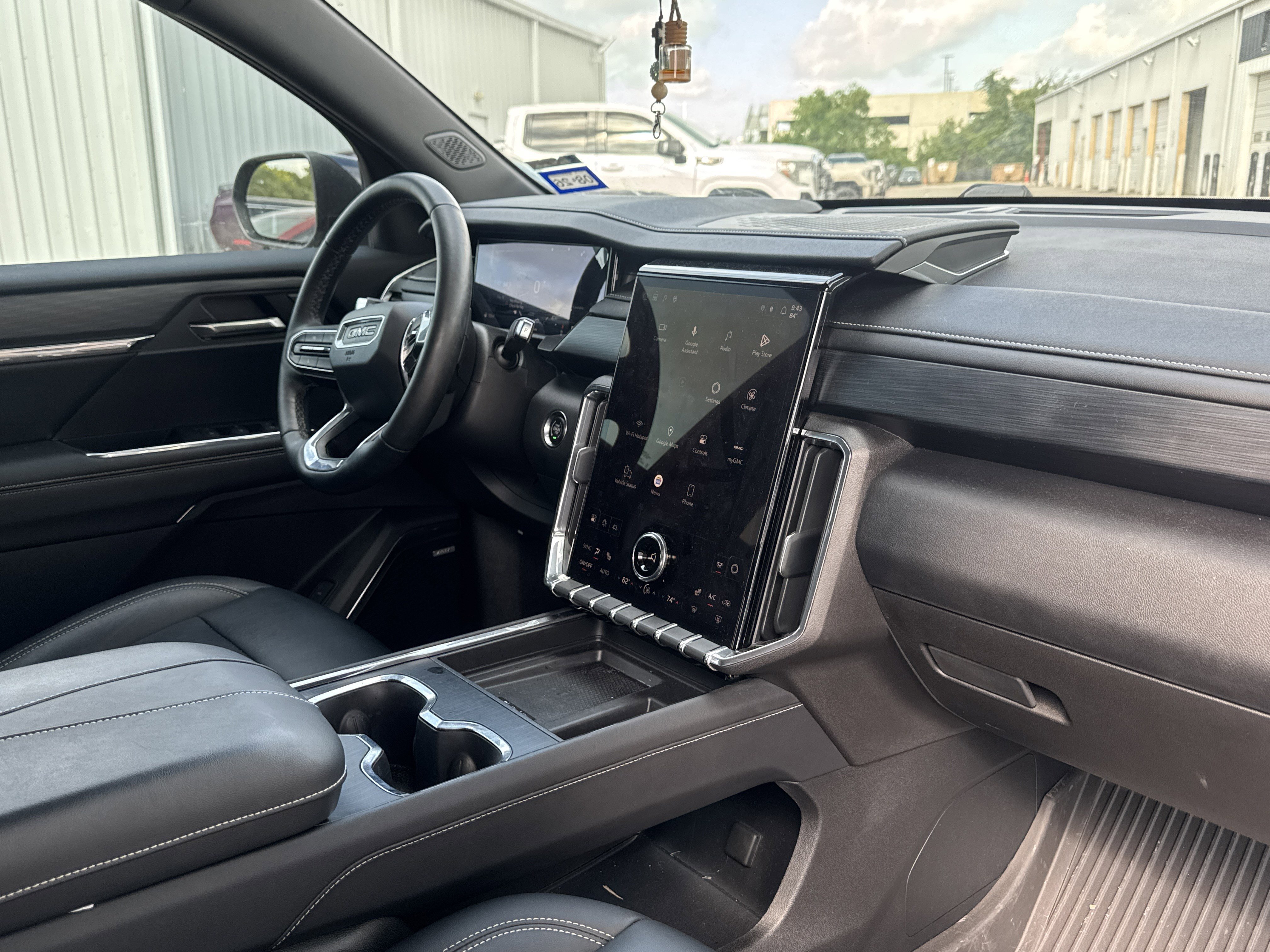 Used 2024 GMC Acadia Elevation FWD image 13