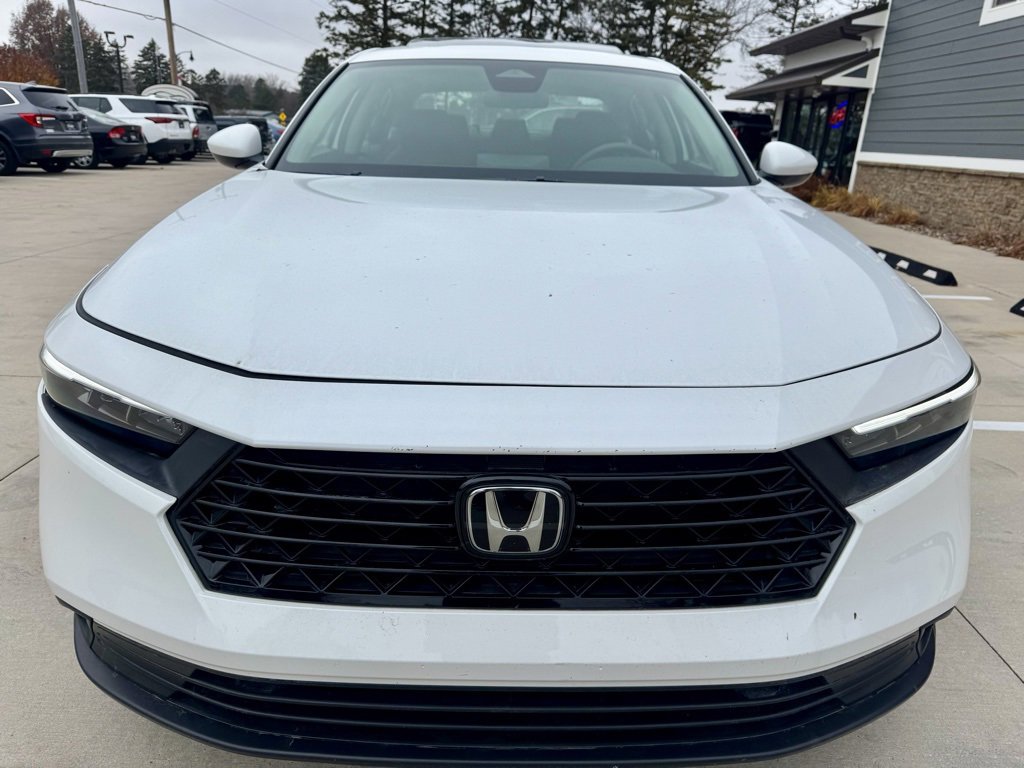 Used 2024 Honda Accord EX image 3