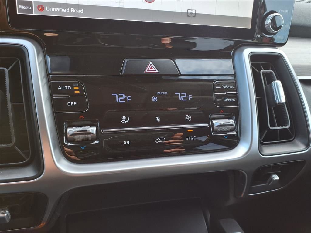 Used 2022 Kia Sorento S w/ Panoramic Sunroof Package image 10