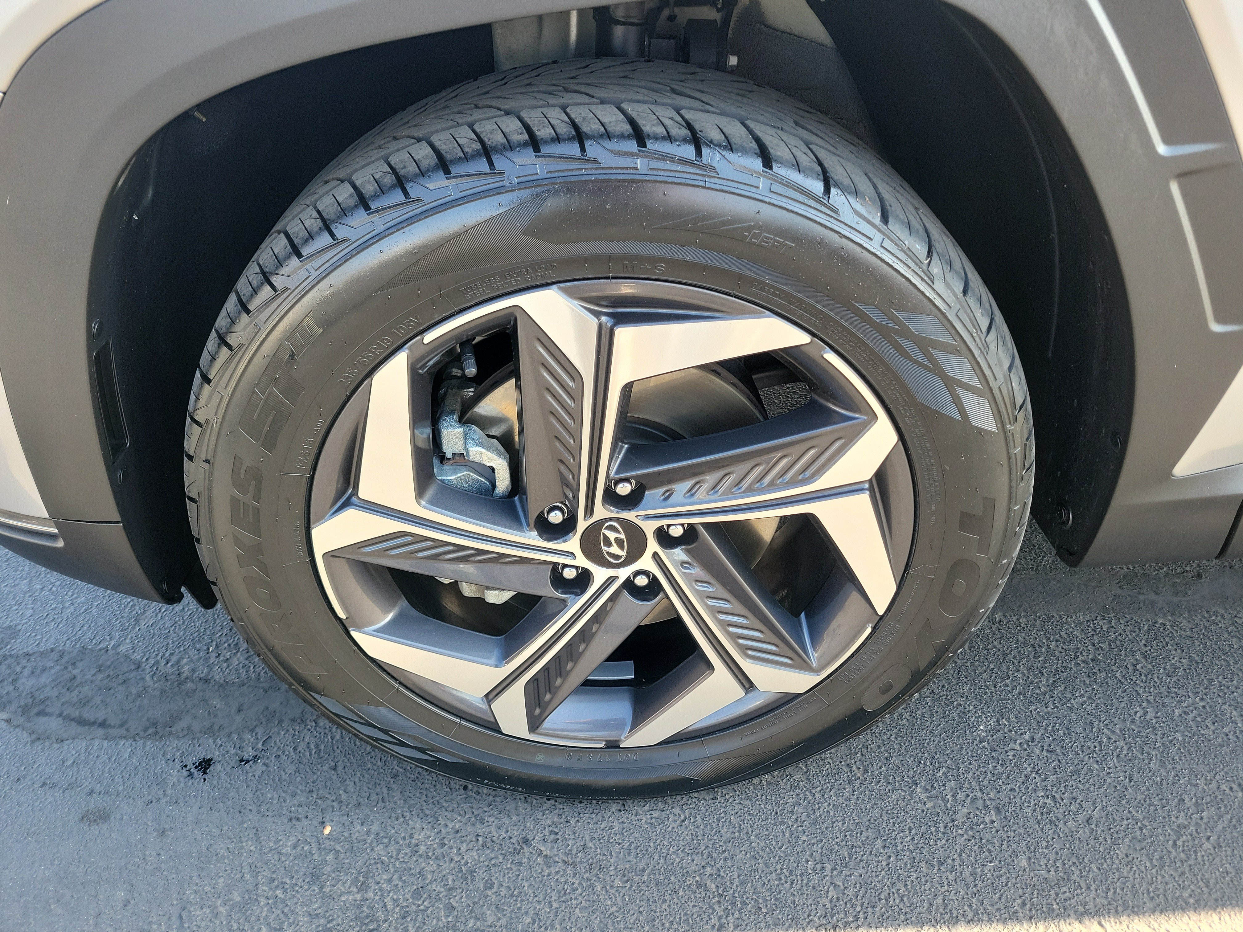 Certified 2023 Hyundai Tucson Limited AWD/4WD image 31