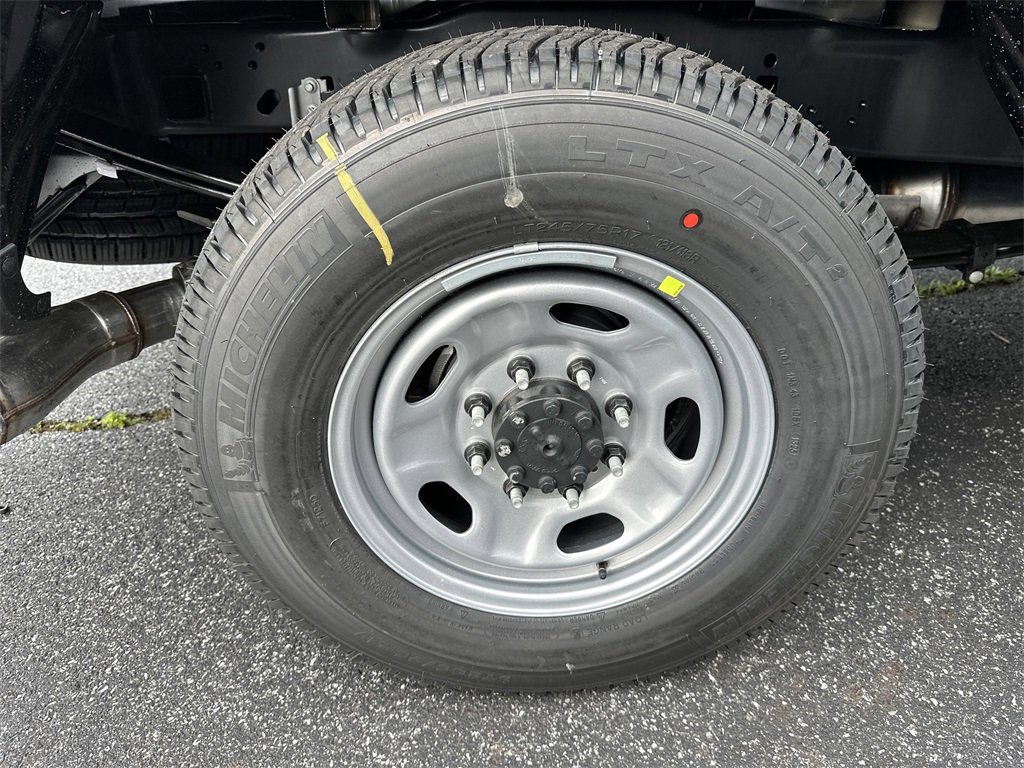 New 2025 Ford F250 XL w/ XL Chrome Package image 12