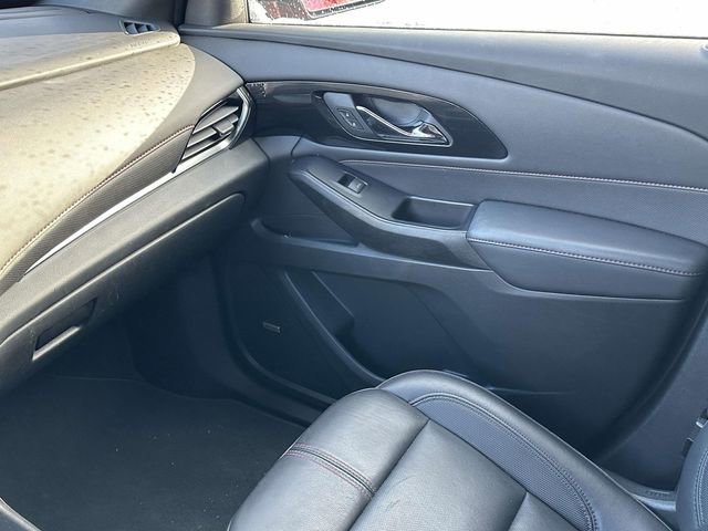 Used 2023 Chevrolet Traverse RS image 35