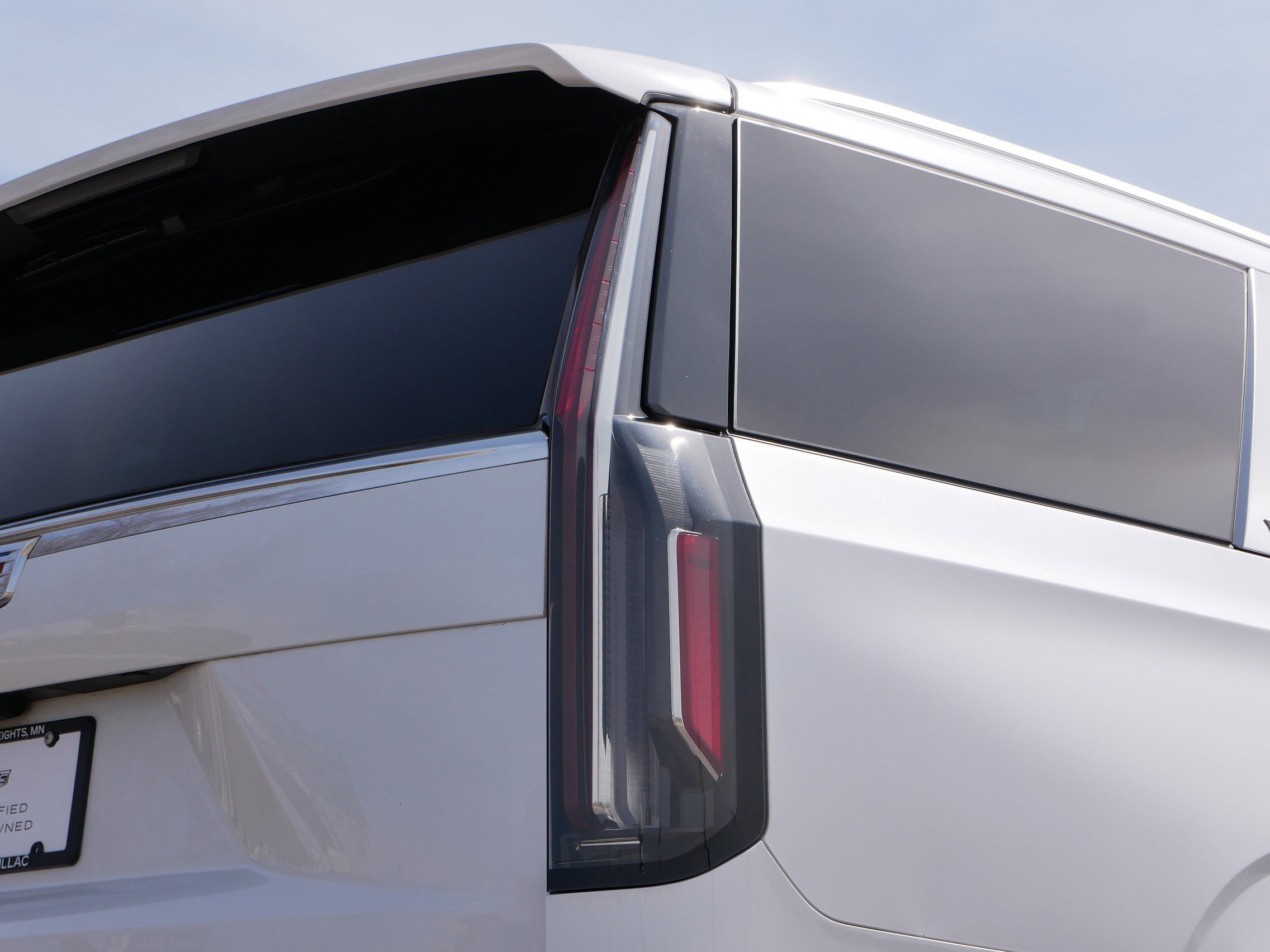 Certified 2024 Cadillac Escalade Premium Luxury image 17