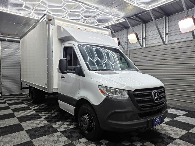 Used 2024 Mercedes-Benz Sprinter 4500 image 5