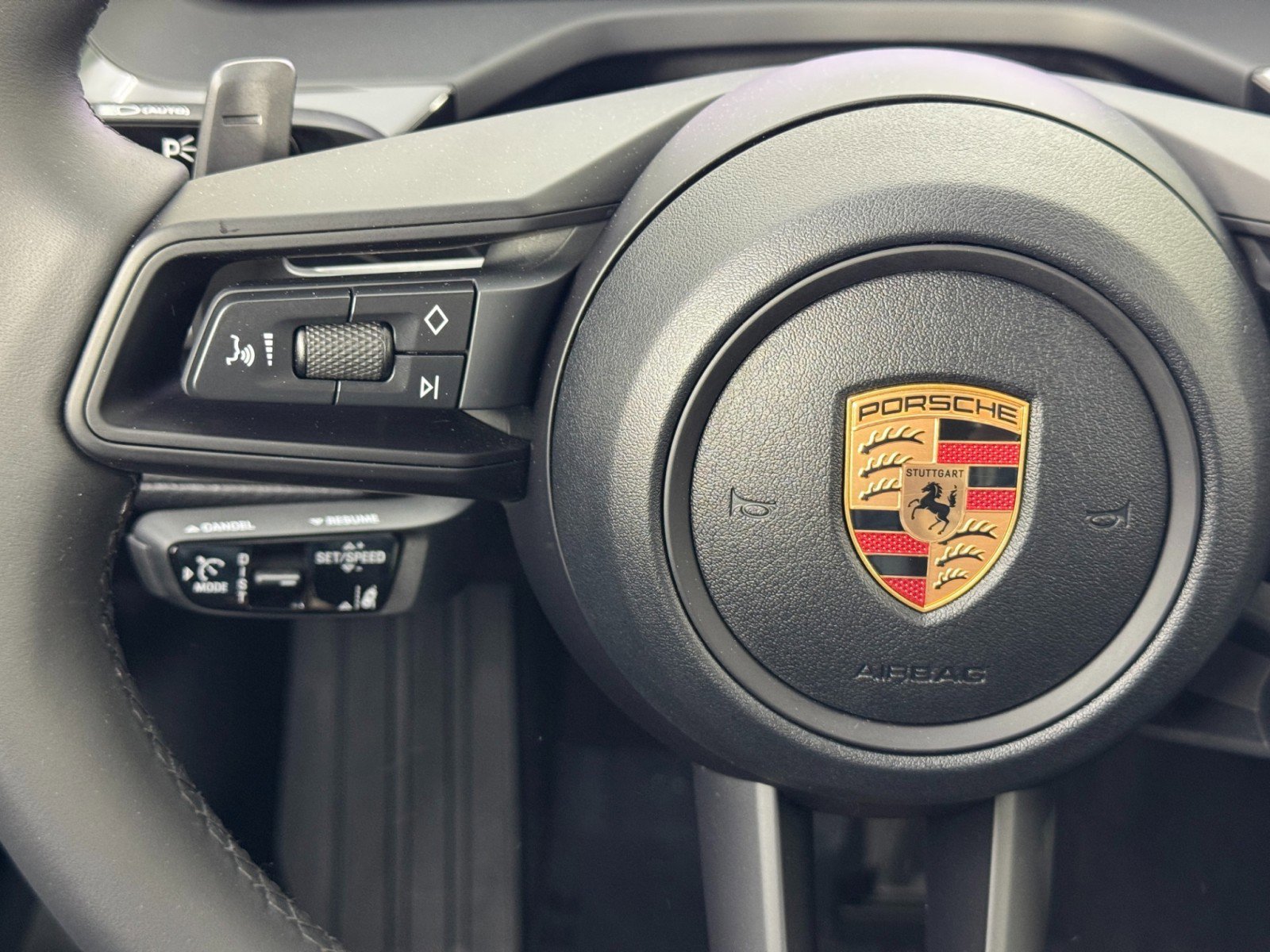 Used 2025 Porsche Panamera w/ Premium Package image 21