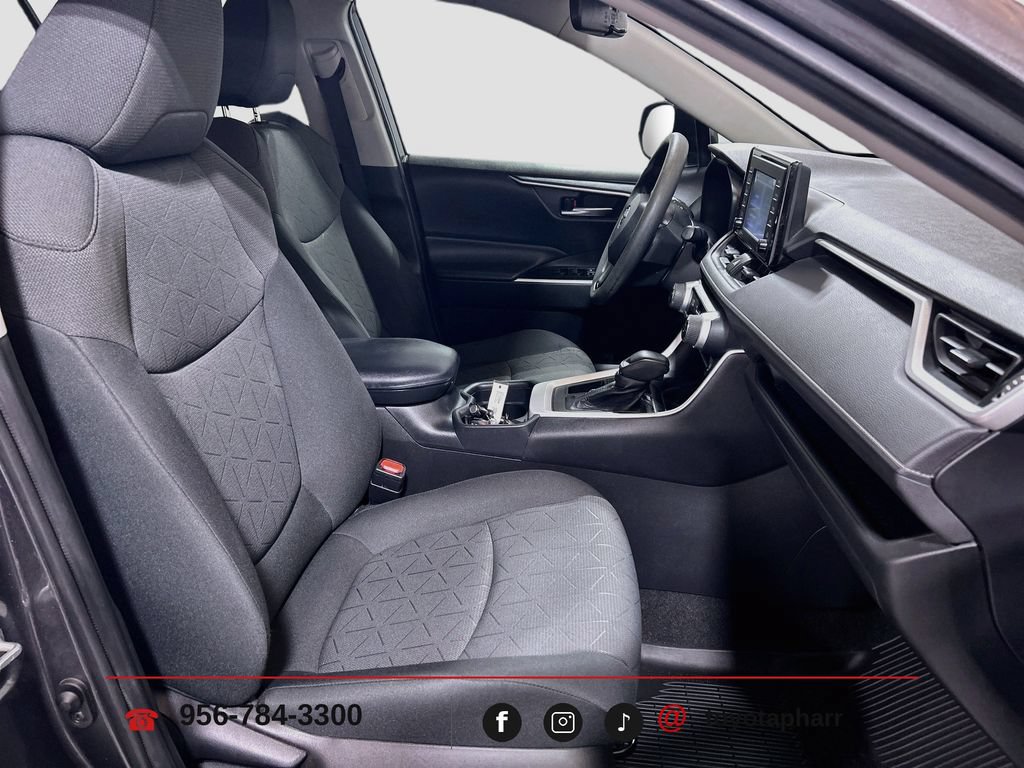 Used 2020 Toyota RAV4 XLE FWD image 25