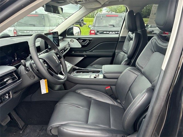 New 2025 Lincoln Aviator Reserve w/ Equipment Group 201A image 13