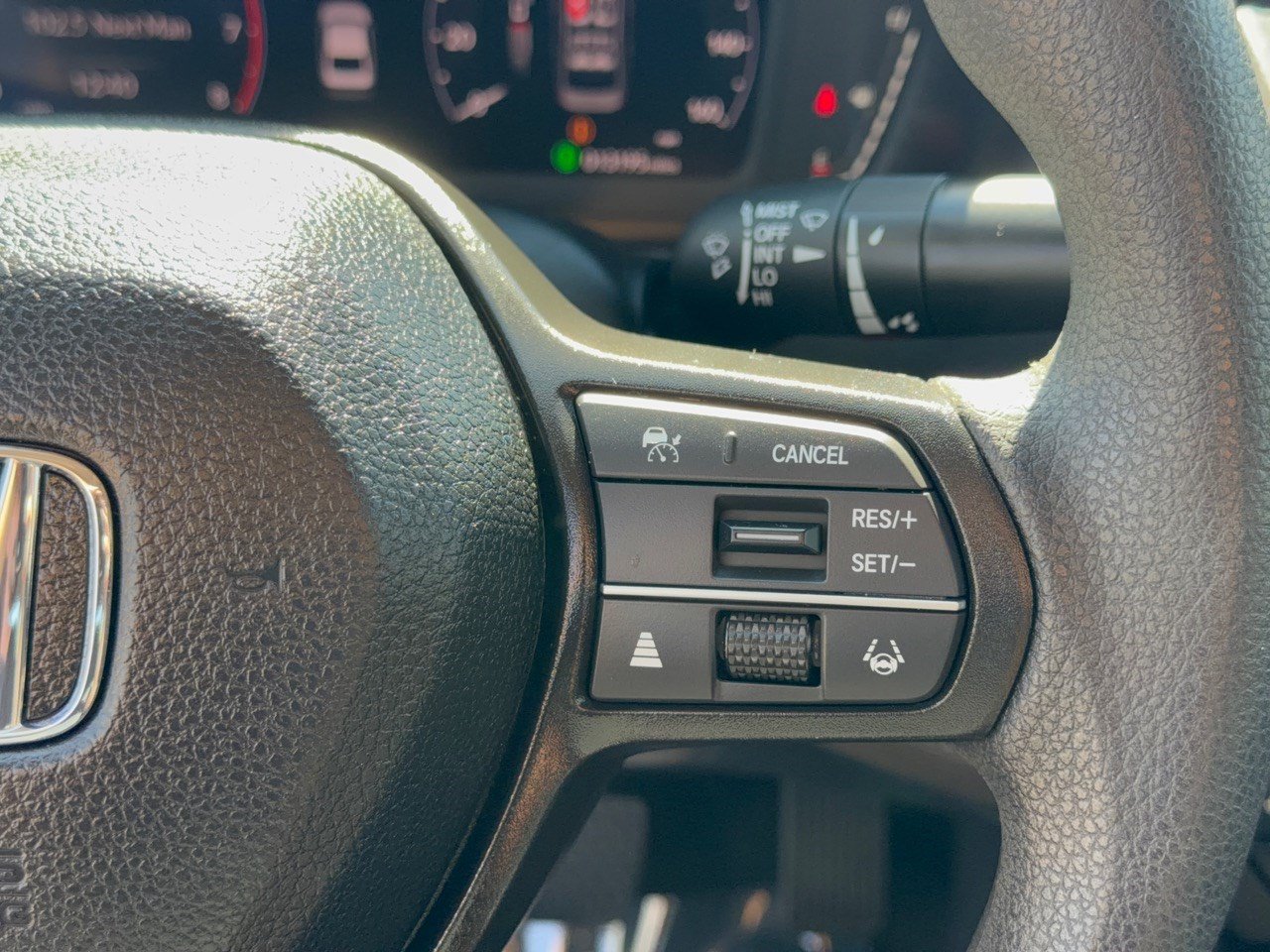 Used 2025 Honda Accord SE image 19