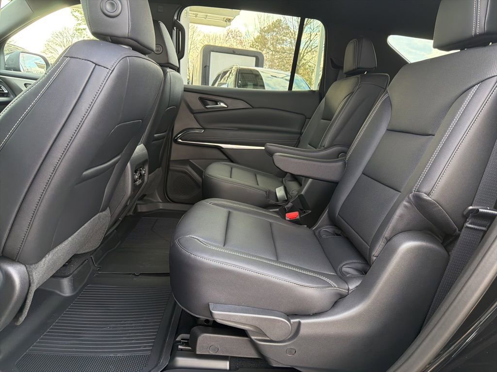 New 2026 Chevrolet Traverse LT w/ Midnight/Sport Edition image 27