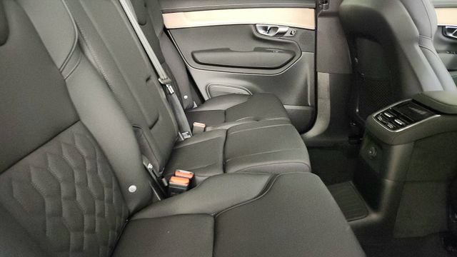 New 2026 Volvo XC90 T8 Plus w/ Protection Package AWD/4WD image 34
