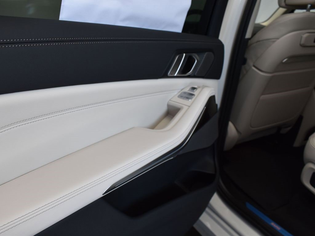 New 2026 BMW X7 xDrive40i w/ Executive Package image 15