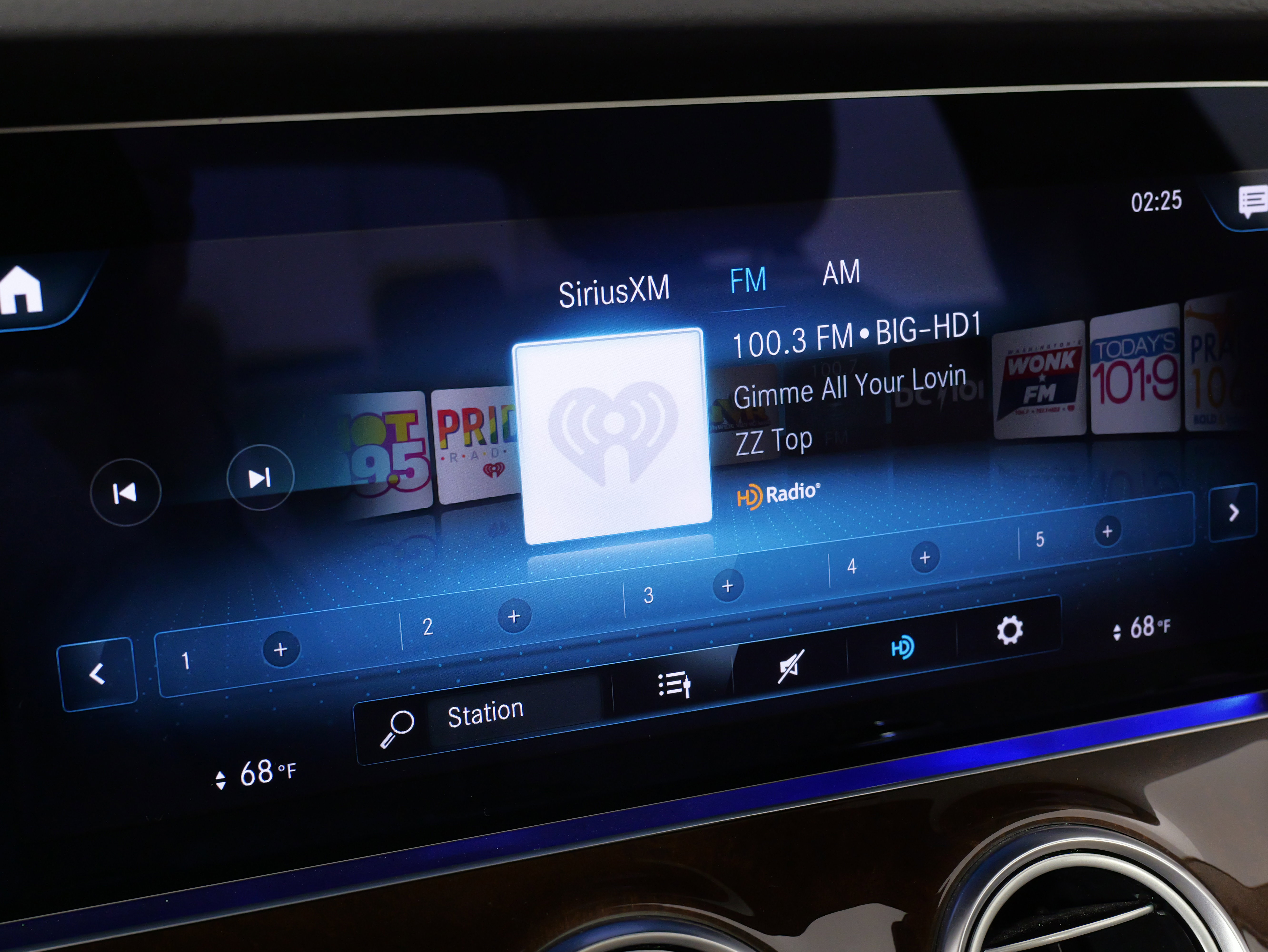 Used 2021 Mercedes-Benz E 350 4MATIC Sedan w/ Premium Package image 48